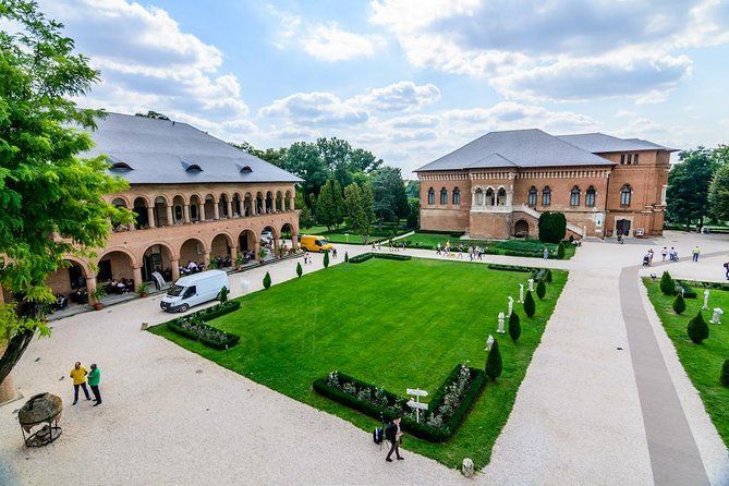 Half-Day Private Sightseeing Tour of Bucharest and its Surroundings Package