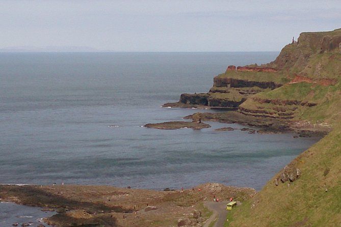 Giants Causeway and Belfast Private Tour from Dublin