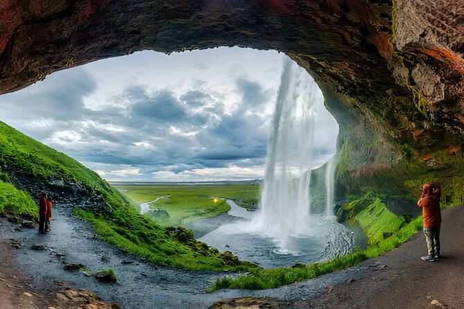 From Keflavik Airport: Private South Coast Tour in Iceland