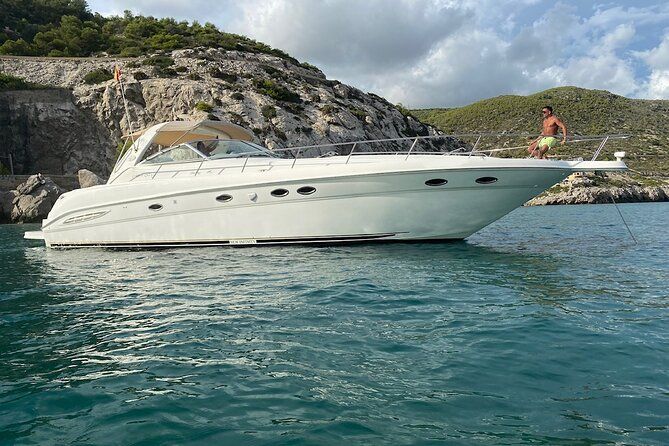 Shared Yacht Tour with Drinks Lunch and Snorkeling