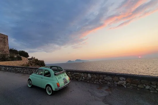 3 Hour Sunset Tour in Vintage Cars in Sorrento