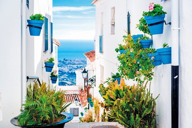 8-Day Tour to Andalusia and Relaxation on Costa del Sol