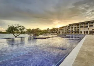 Private Transfer From or To Airport to Royalton Negril