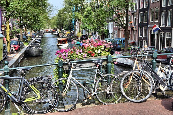 Cursed Houses of Jordaan: Self-Guided Mystery Walk in Amsterdam