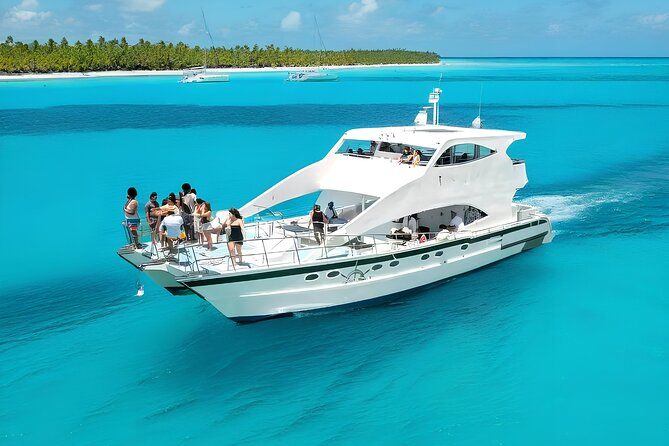 Isla Saona Private Full-Day Catamaran Experience