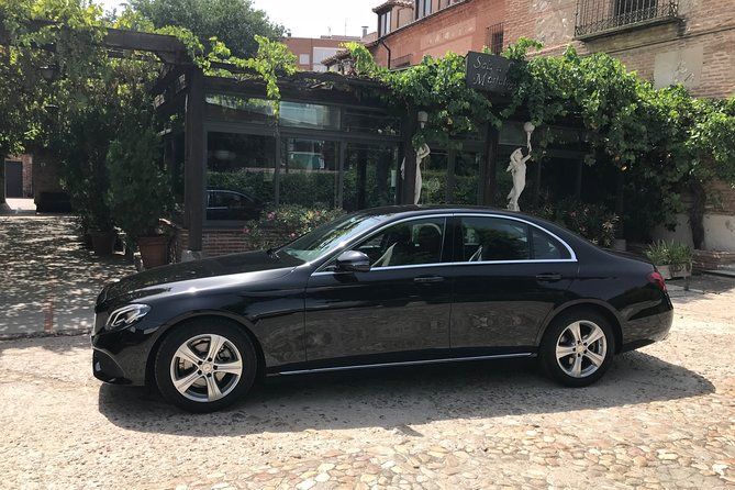 Transfer to Barajas Airport from Madrid