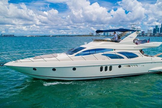 62' Azimut Yacht Charter