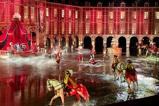 2-day Best Worlds Family Show Puy Du Fou & 3 Castles Private Tour