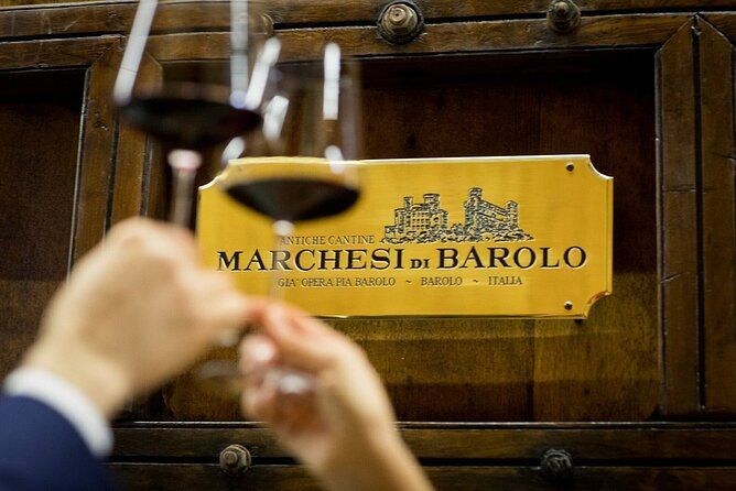 Private and guided day at the Barolo cellars in Piedmont