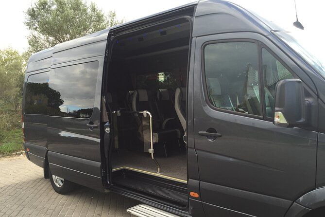Transfer from Porto to Lisbon with visits on the way