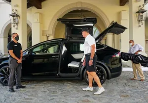 Los Cabos Luxury Private Tesla Airport Transfer