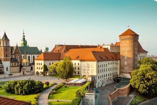Krakow Scavenger Hunt & Highlights Self-Guided Walking Tour