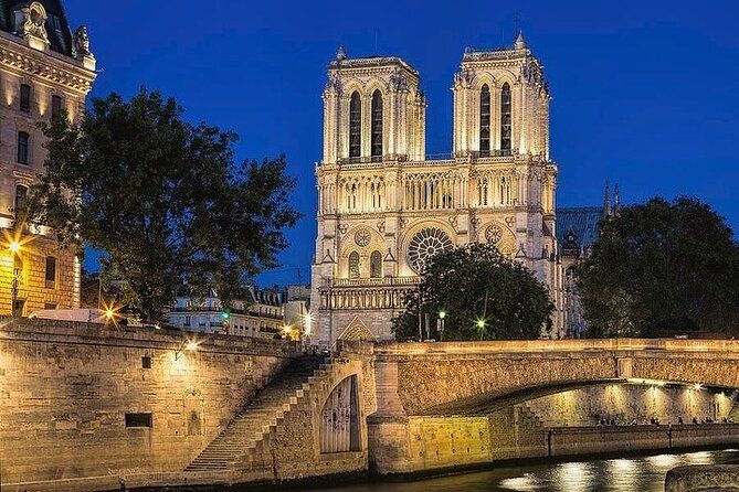 Private illumination Tour in Paris with Indian Dinner hotel Pickup