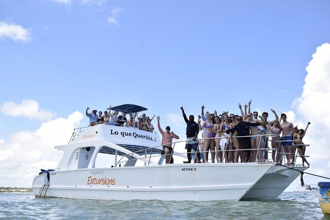 Punta Cana Catamaran Party Boat: Snorkeling, Open Bar & Snacks.
