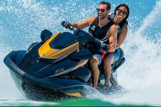 Miami Boat Rental: Fun & Affordable! Day or Night Celebration