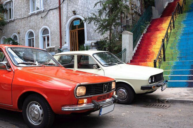 Private: RedPatrol Bucharest Contrasts Tour in a Vintage Car