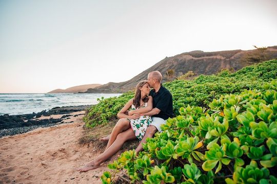 Private Vacation Photoshoot with Photographer in Lahaina