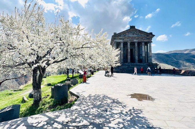 Khor Virap, Garni, Geghard,Azat Reservoir Highlights:Private tour