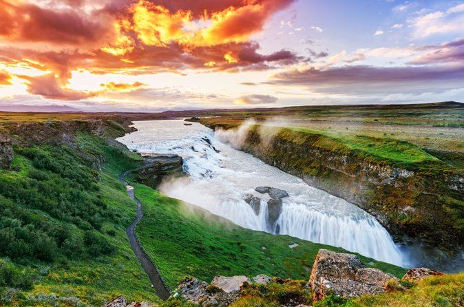 10 Hours Private Luxury Tour of Golden Circle