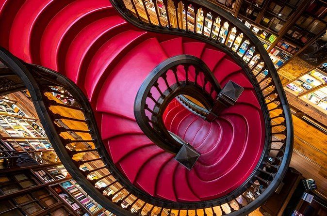 Porto All-in-One: Tailor-Made Walking Tour with Lello option