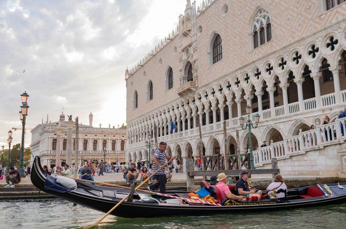 Venice Walking Tour and Gondola Ride