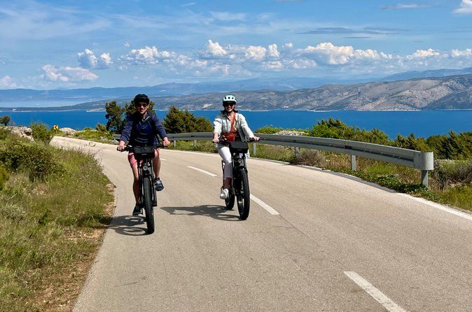 Lavender Fields & Villages: Private E-Bike Tour with Swim Stop