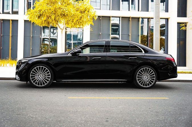 Private Transfer Manhattan to Hamptons or Montauk by Sedan or SUV