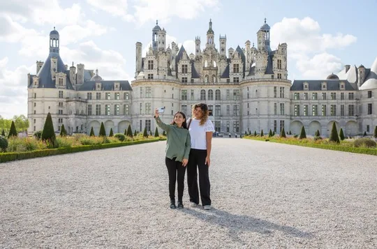 Loire Valley Castles Day Trip with Audio Guided Option from Paris