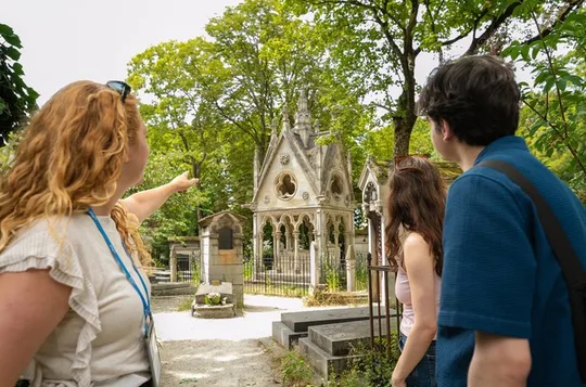 Père Lachaise Cemetery Tour: A Stroll Through Immortal History