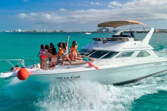 Big Yacht 48ft Rental up to 15 Pax snorkel