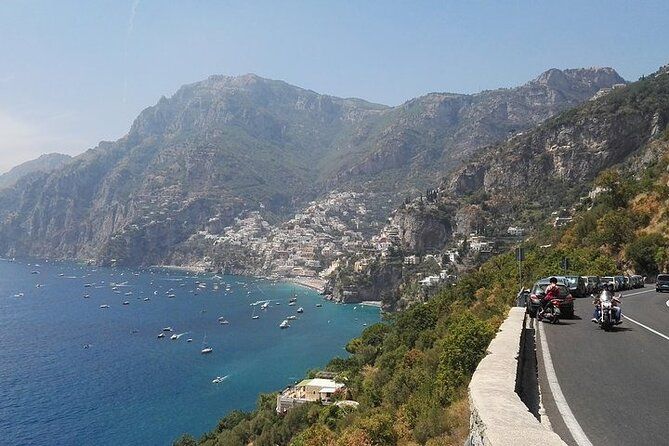 Amalfi Coast to Naples Transfer and 2-Hour Pompeii Private Tour