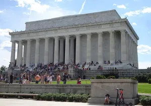 Washington DC Monuments self-guided walking tour & scavenger hunt