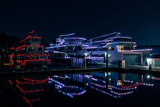 Holiday Festive Dinner and Dance Cruise Tour in Vancouver