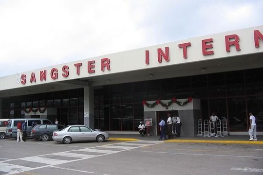 Relaxing Montego Bay To Bahia Principe Runaway Bay Transfer 1 Way