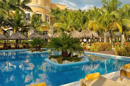 Private Airport Transfer to Iberostar Rose Hall Resort