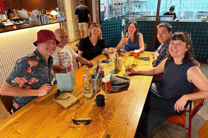 A Taste of Manchester and Salford with Meals, Drinks and Guide