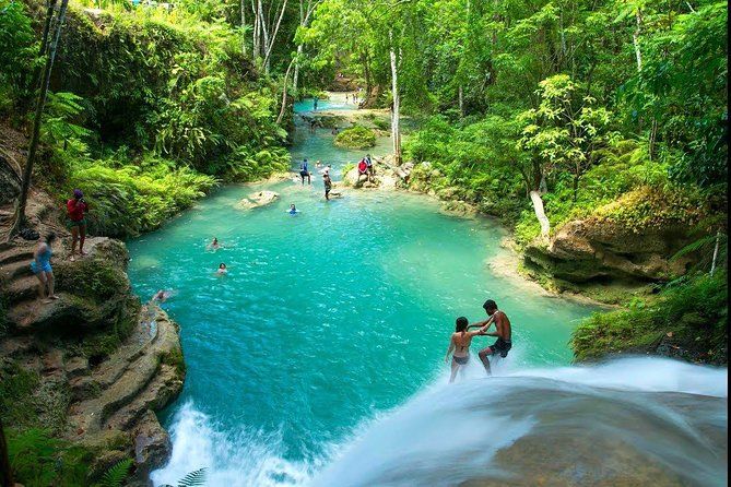 Dunn's River and Blue Hole Tour from Ocho Rios