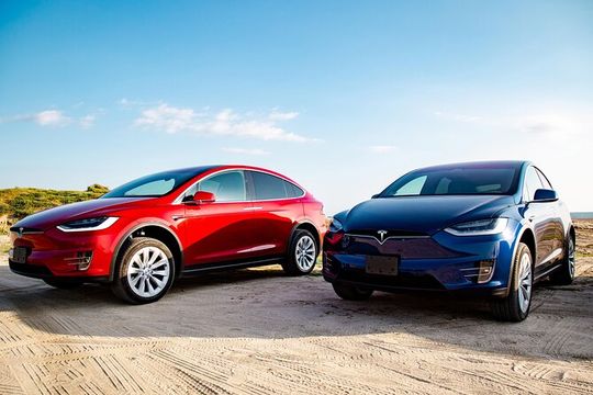 Los Cabos Luxury Private Tesla Transfer from Airport to Diamante Area