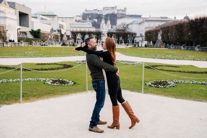 Private Vacation Photoshoot with Photographer in Salzburg