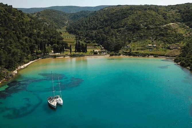 Private Half-Day Boat Tour from Split to Lovrečina & Supetar