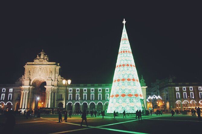 Lisbon Christmas Lights Tour in Private Eco Tuk Tuk with a Local