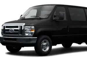 Sanford Airport Private Van Transportation with free Meet & Greet