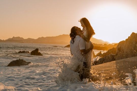 Private Photoshoot for Couples in Playa Los Cabos