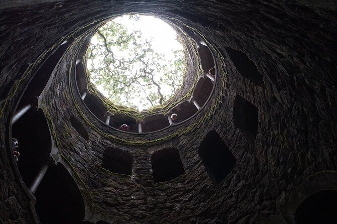 Explore Mystical Regaleira and taste Sintra´s delicacies