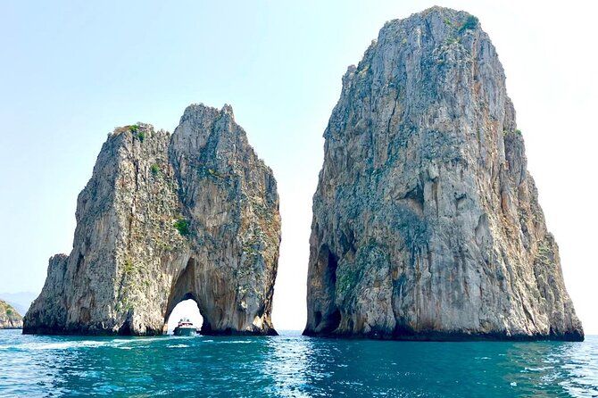 Exclusive Guided Boat Tour of Capri Island