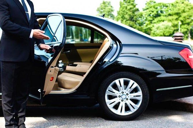 Private transfer: Paris Charles de Gaulle airport (CDG) to Paris