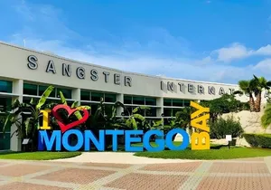 Relaxing Montego Bay Airport To Trelawny Resorts Transfer 1 Way