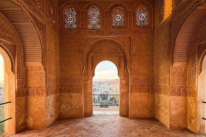 Private Alhambra Tour + Nasrid Palaces (Optional Tickets)