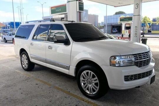 Private Departure Transfer: Hotel to Key West Airport