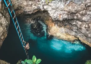 Seven Mile Beach, Blue Hole Mineral Spring, Beach Tubing